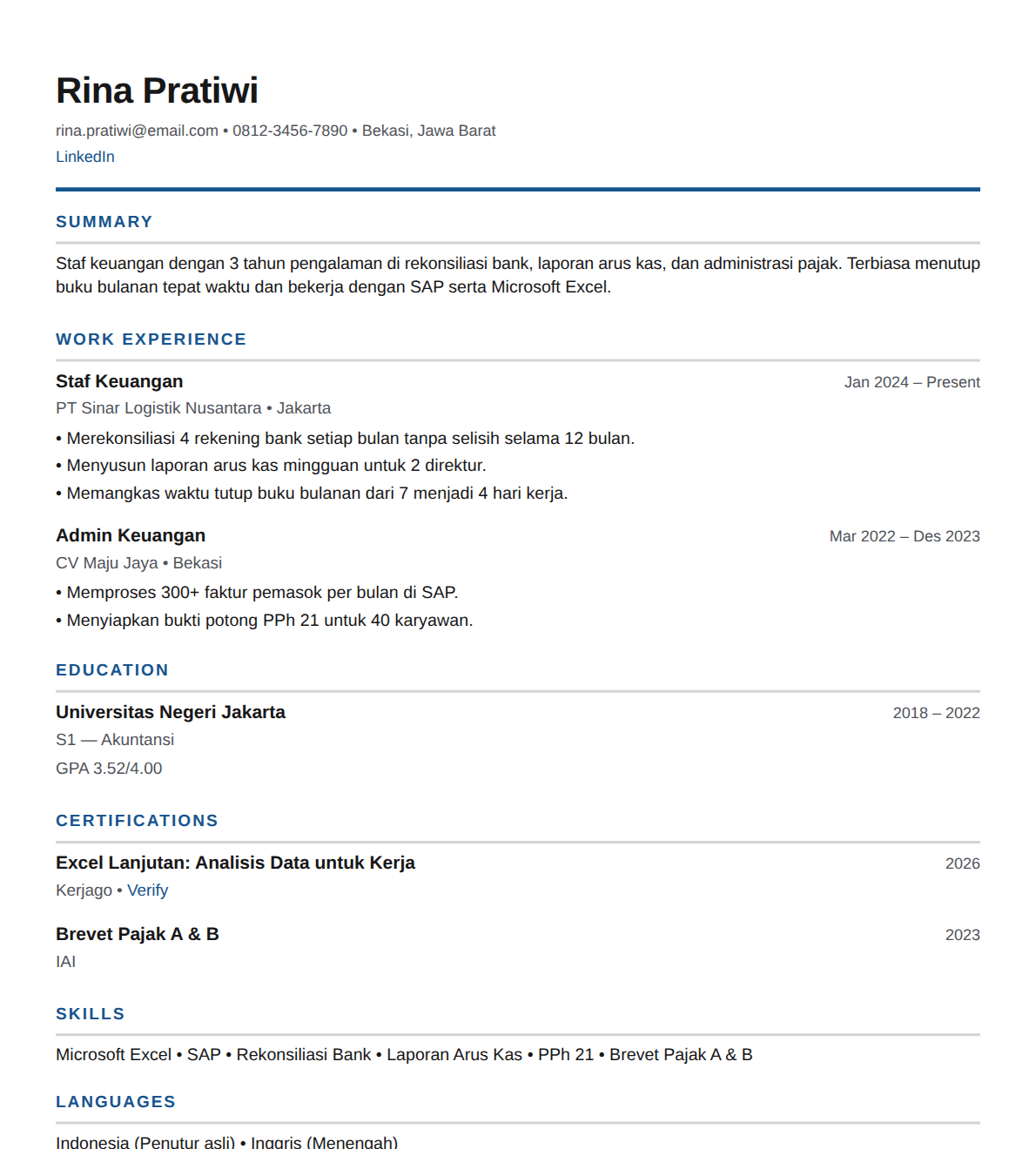 Contoh CV satu kolom buatan CV Maker Kerjago, dengan dua bagian ditandai kuning oleh reviewer